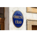 Obce, instituce