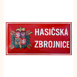 Hasičská zbrojnice se znakem